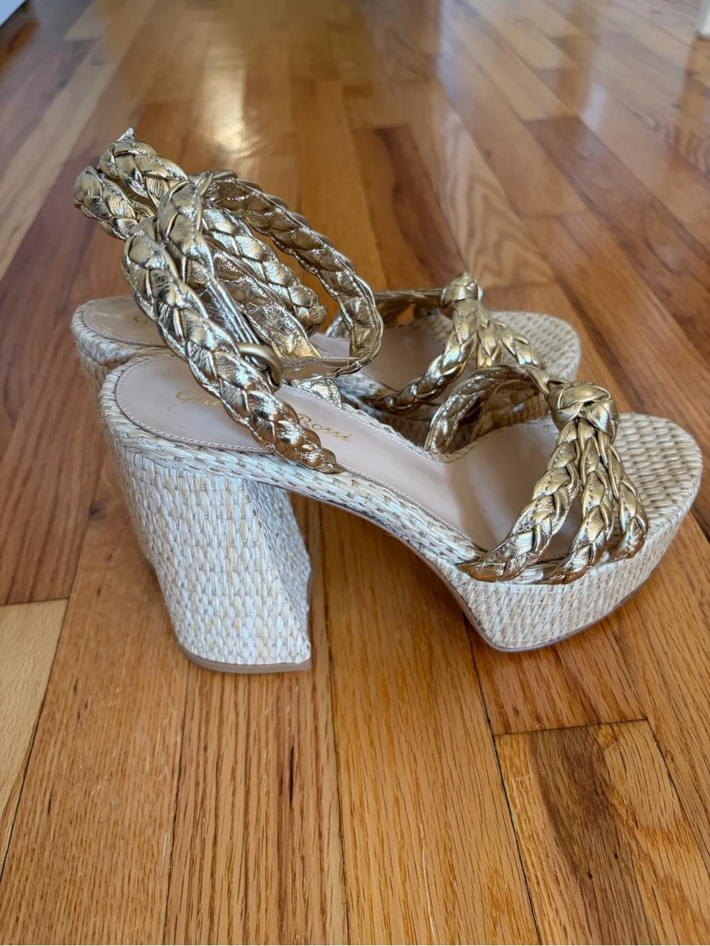 GIANVITO ROSSI Braided Metallic Woven Platform Sandal in Gold Size 36 NWT